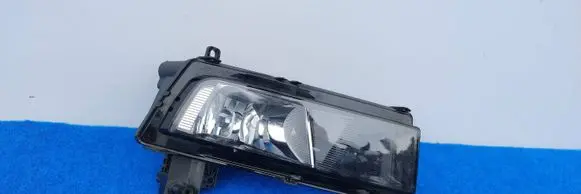 Volkswagen Touran III Front fog light 5TA941662A