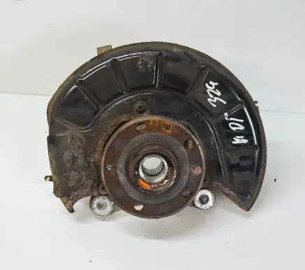 Volkswagen PASSAT B7 Front wheel hub
