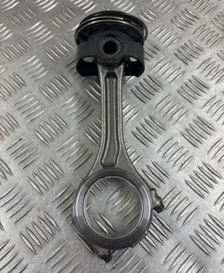 Audi Q7 4M Piston with connecting rod 059CC