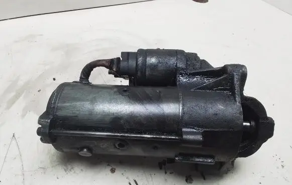 Renault Megane II Starter motor D7R49 10L4131400B