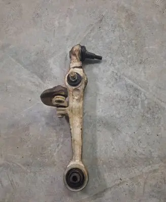 Volkswagen PASSAT B5.5 Front lower control arm/wishbone