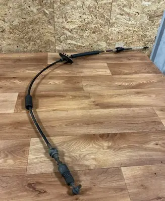 Hyundai Coupe Gear shift cable linkage 