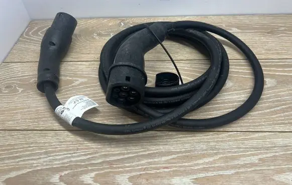 Audi e-tron Electric car charging cable 9j1971675ae