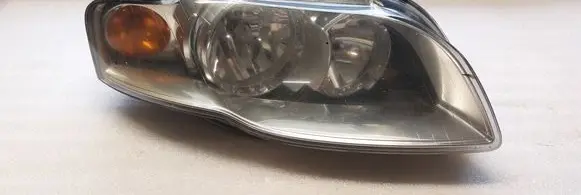 Audi A4 S4 B7 8E 8H Headlight/headlamp 8E0941004AK 0301219602