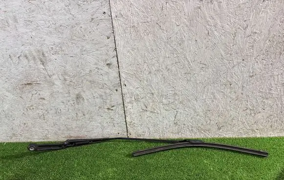 Porsche Macan (95B) Front wiper blade arm 95B955408