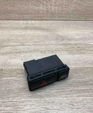 BMW X5 E53 Hazard light switch 8368920
