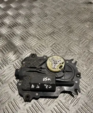 Audi A8 S8 D3 4E Front door soft close latching motor 4E0837059
