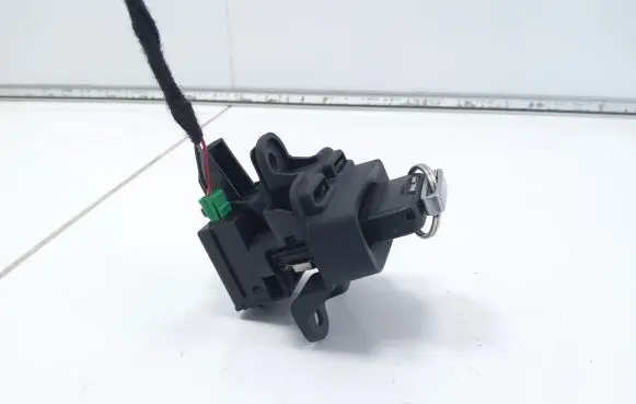 Volvo V60 Ignition lock 28227917