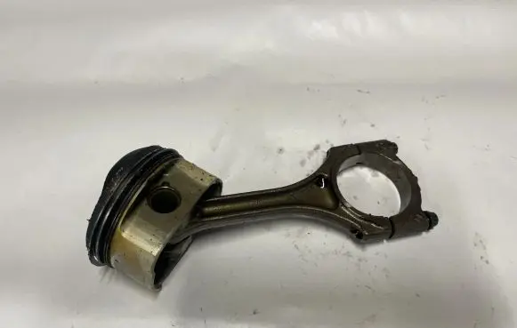 Audi A8 S8 D4 4H Piston 079B