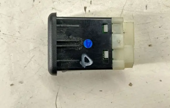Buick Encore I USB socket connector 13519224 35202353
