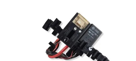 Audi A6 S6 C6 4F Glow plug pre-heat relay 4E0907282A