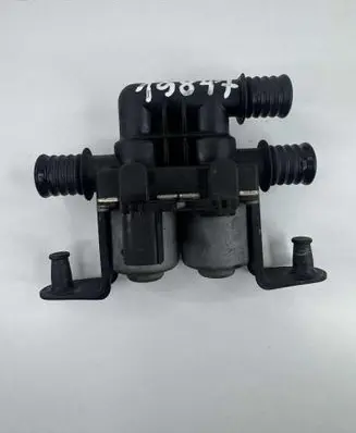 BMW X5 E53 Coolant heater control valve 6906652 040430 1147412159