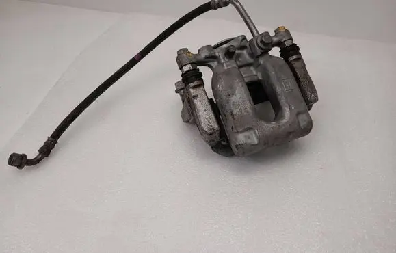 Chevrolet Volt II Rear brake caliper 39016118 811560853
