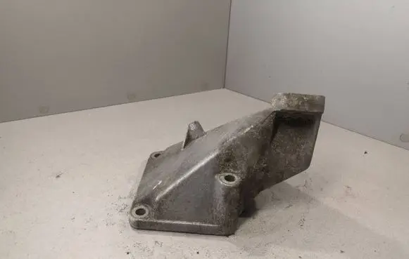 Audi A6 S6 C5 4B Engine mounting bracket 4B0199307C