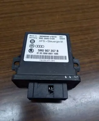 Volkswagen PASSAT B6 Light module LCM 5M0907357B 5WK49189