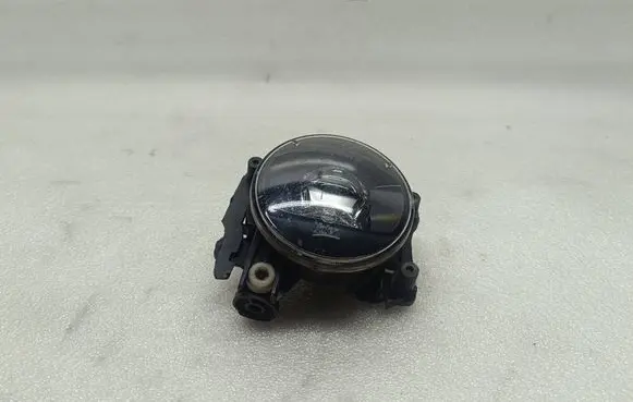 Renault Captur Front fog light 261555538R F0GK15016 89250411