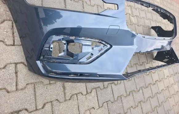 Volvo V60 Front bumper 31690589