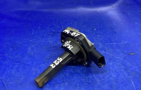 Audi A4 S4 B7 8E 8H Oil level sensor 6PR00807905 06E907660