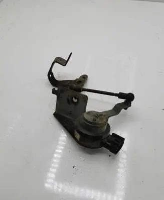 Cadillac Escalade IV Air suspension front height level sensor 811996305 23152101 852050000000