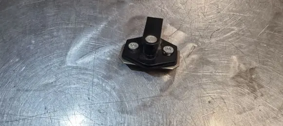 BMW 5 E39 Front door lock loop/hook striker 8176350