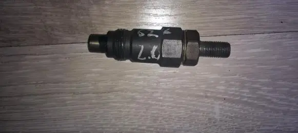 Mazda 626 Fuel injector l711530 l71-1530