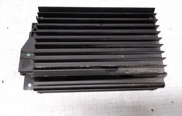 Mercedes-Benz E W210 Sound amplifier 2108200689