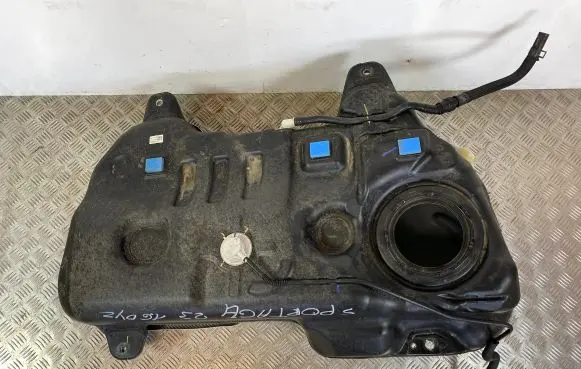KIA Sportage Fuel tank 31100N7000
