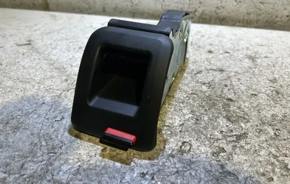 Audi Q3 8U Seat back rest lock catch 1K0885682M