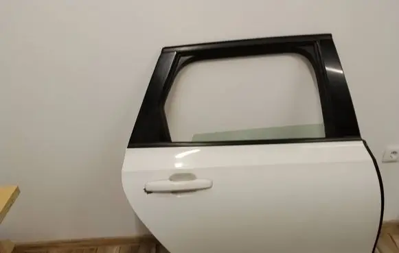 Volvo S90, V90 Rear door 