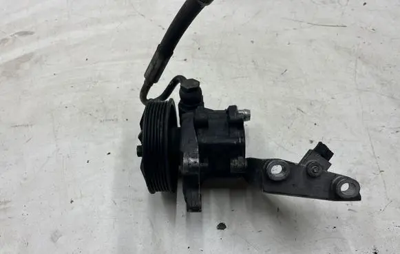 BMW X5 F15 Power steering pump 7516619