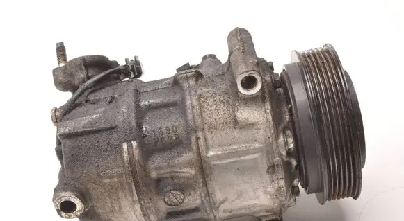 Volvo XC60 Air conditioning (A/C) compressor (pump) 31332528