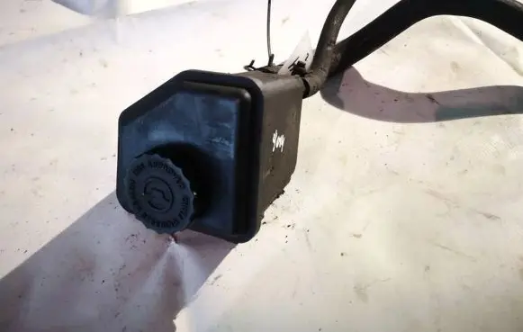 Dodge Magnum Power steering fluid tank/reservoir
