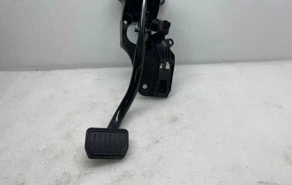 Tesla Model Y Brake pedal P18869150A BGL22351000414