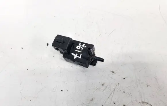 BMW X1 E84 Turbo solenoid valve 7810831 7.02318.00