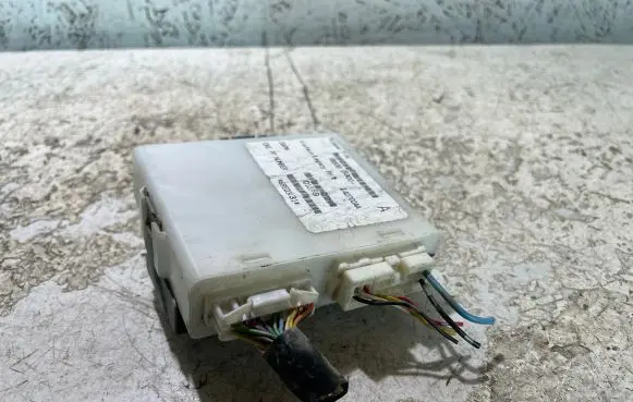Nissan Pathfinder R51 Other control units/modules 98800EB300 68E03131 14D700AA