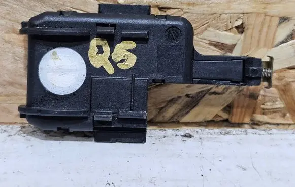 Audi Q5 SQ5 Air quality sensor 8K0907658E 0311CC22 2940400902