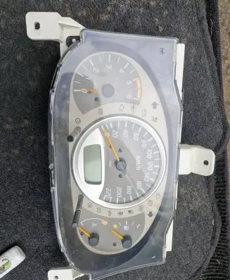 Nissan Almera Tino Speedometer (instrument cluster)