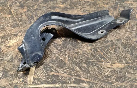 Subaru XV Engine bonnet/hood hinges
