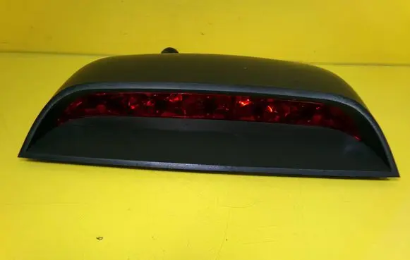 Chevrolet Aveo Third/center stoplight
