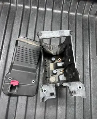 Volvo V60 Battery box tray 31651455 32244071