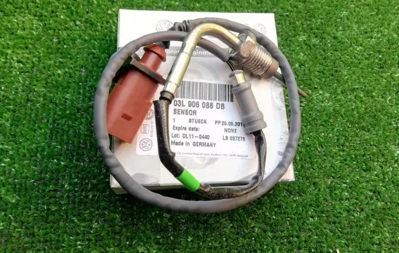 Seat Ibiza IV (6J,6P) Exhaust gas temperature sensor 03L906088DB