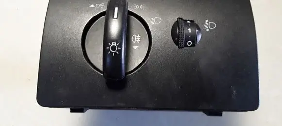 Ford Mondeo Mk III Light switch 1S7T13A024CB