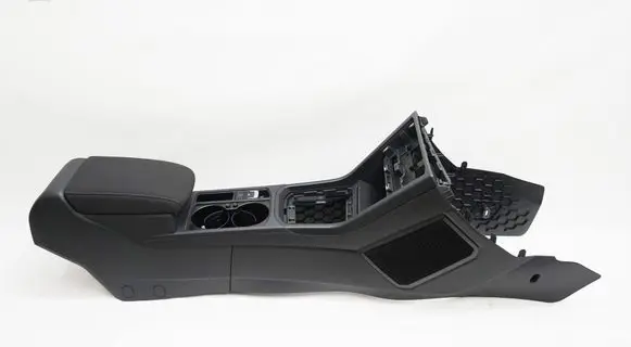 Volkswagen Touran III Center console 