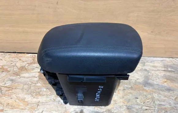 KIA Sportage Armrest 846813U030