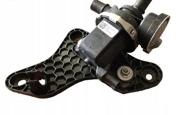 Audi A6 S6 C8 4K Fuel pressure regulator 4K8201549B
