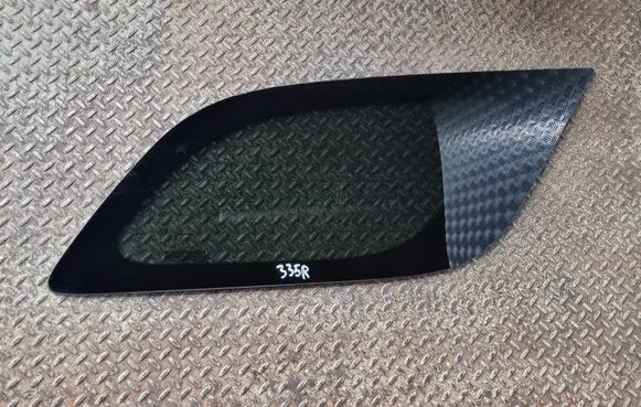 Dodge Durango III Rear side window 55399266AF
