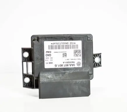 Volkswagen PASSAT B7 Rear brake EMF control unit/module 3AA907801G