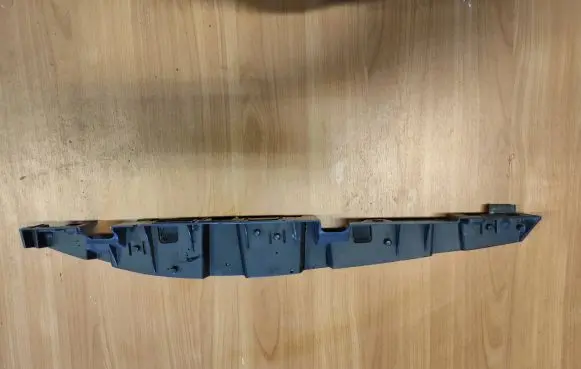 BMW i3 Fender mounting bracket 7299183 18951610