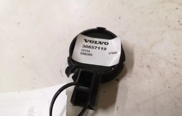 Volvo V50 High frequency speaker in the rear doors 30657119 07W49