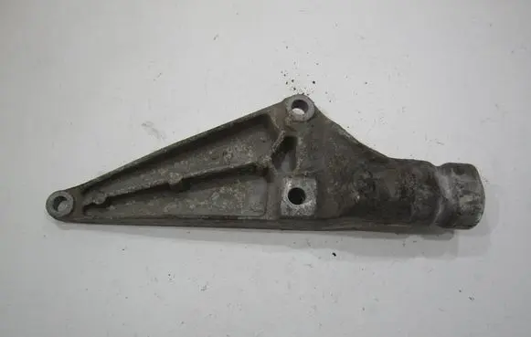 Audi A4 S4 B6 8E 8H Engine mounting bracket 8E0199343H